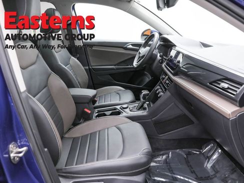 Used 2022 Volkswagen Taos SEL image 23