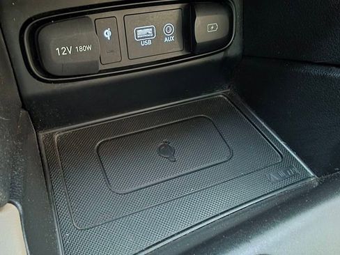 Used 2020 Hyundai Santa Fe SEL w/ Convenience + Premium Package image 37