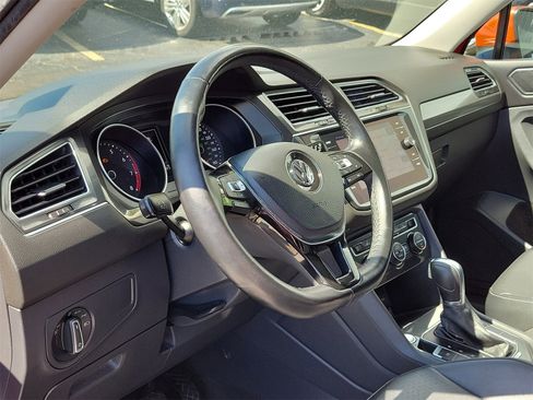 Used 2018 Volkswagen Tiguan SEL image 11