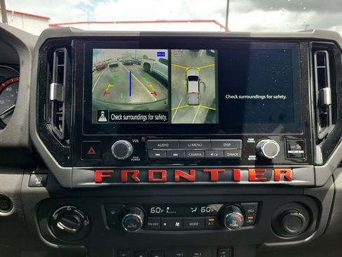 Used 2025 Nissan Frontier PRO-4X w/ Pro Convenience Package AWD/4WD image 27