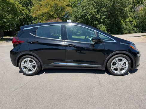Used 2020 Chevrolet Bolt LT FWD image 2