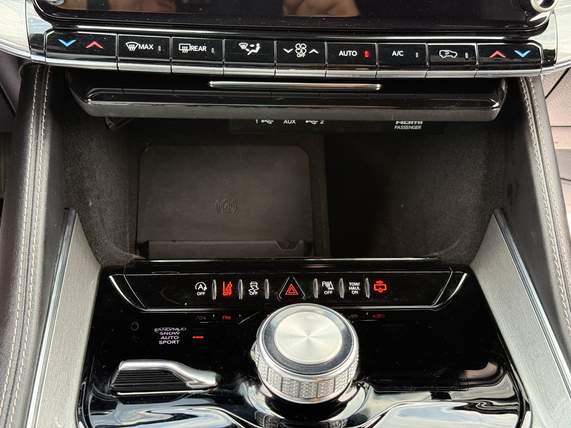 Used 2022 Jeep Wagoneer Series II AWD/4WD image 19