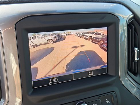 Used 2022 Chevrolet Silverado 1500 Custom AWD/4WD image 23