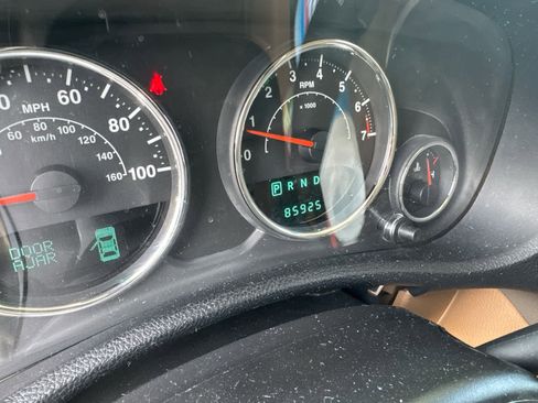 Used 2014 Jeep Wrangler Sahara w/ Connectivity Group image 8