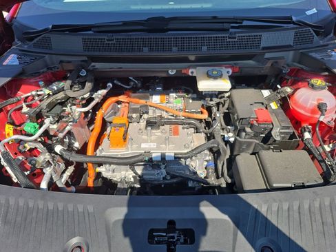 Used 2024 Chevrolet Equinox EV LT image 28