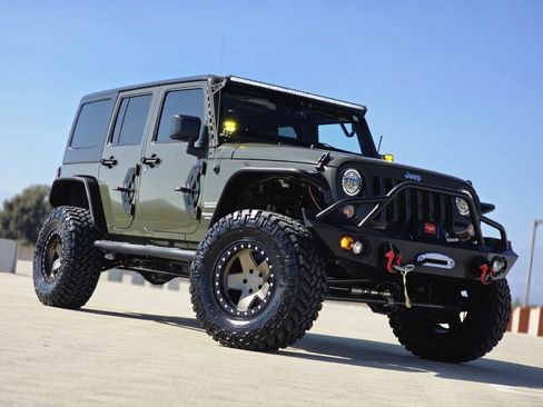 Used 2015 Jeep Wrangler Unlimited Sport w/ Quick Order Package 24S AWD/4WD image 1