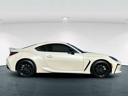 Used 2023 Toyota GR86 Premium image 7