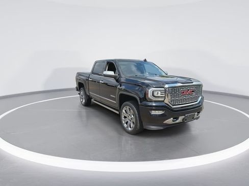 Used 2017 GMC Sierra 1500 Denali w/ Denali Ultimate Package AWD/4WD image 3