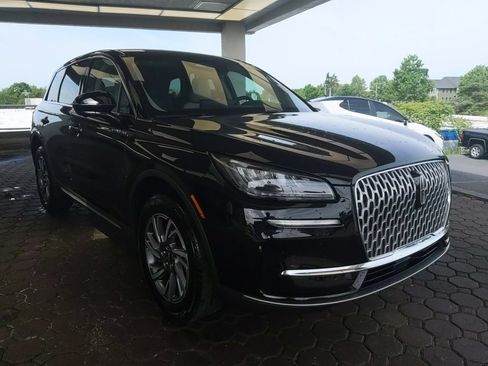 Used 2025 Lincoln Corsair AWD w/ Equipment Group 101A image 4