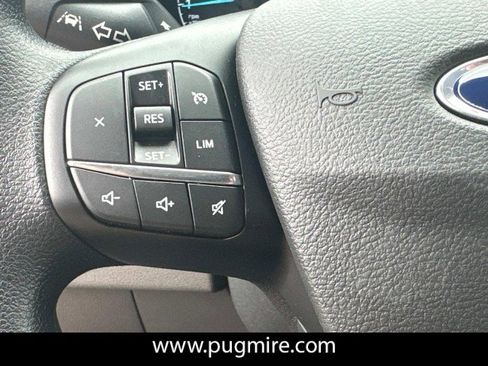 New 2025 Ford Transit 250 148 Medium Roof image 21