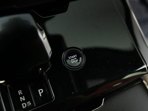 Used 2024 Land Rover Range Rover Sport image 22