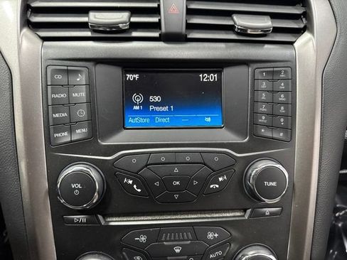 Used 2018 Ford Fusion S FWD image 16