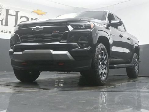 Used 2024 Chevrolet Colorado Z71 w/ Z71 Convenience Package 2 AWD/4WD image 4