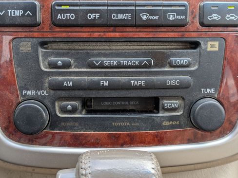 Used 2007 Toyota Highlander 4WD V6 w/ 3rd Row image 25