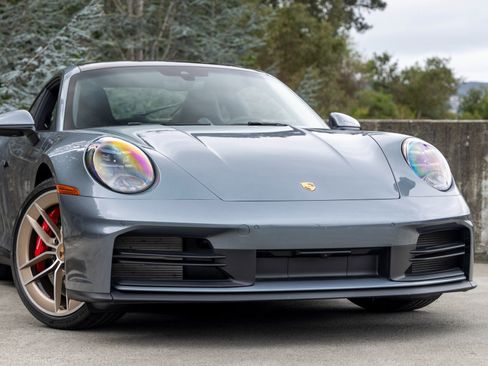 Used 2025 Porsche 911 Carrera S image 9