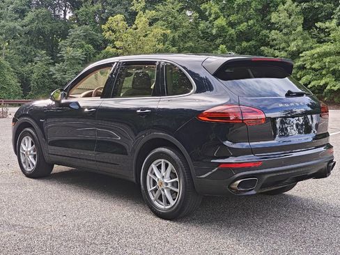 Used 2015 Porsche Cayenne Diesel w/ Premium Package image 3