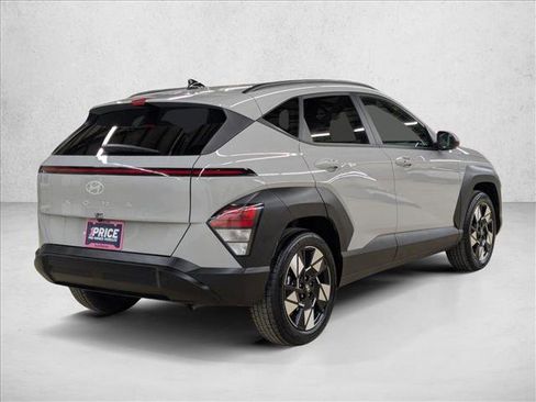 Used 2025 Hyundai Kona SEL image 5