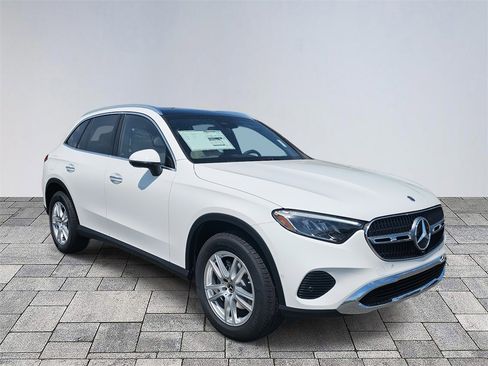 Used 2025 Mercedes-Benz GLC 300 GLC  300 image 1