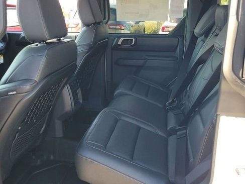 New 2025 Ford Bronco Badlands AWD/4WD image 6