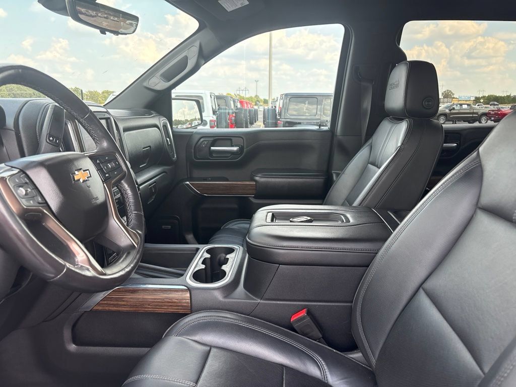 Used 2020 Chevrolet Silverado 1500 High Country w/ Technology Package AWD/4WD image 20