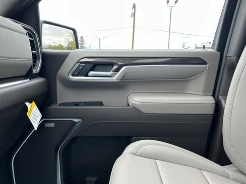 New 2026 Chevrolet Silverado 1500 LTZ w/ LTZ Premium Package AWD/4WD image 38