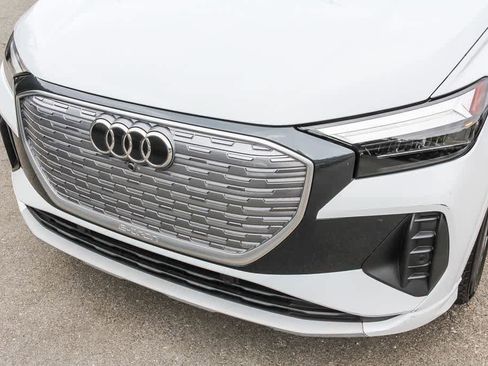 Used 2023 Audi Q4 e-tron Premium Plus w/ Premium Plus RWD image 8
