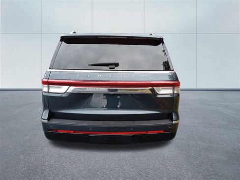 Used 2024 Lincoln Navigator L Reserve image 4