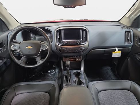 Used 2022 Chevrolet Colorado Z71 AWD/4WD image 10