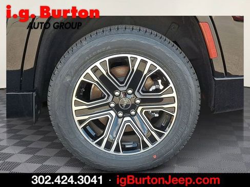 New 2026 Jeep Grand Wagoneer L 4WD image 5