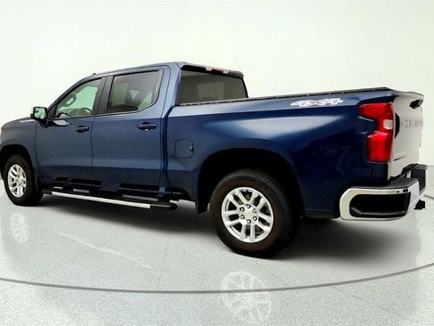 Used 2023 Chevrolet Silverado 1500 LT AWD/4WD image 7