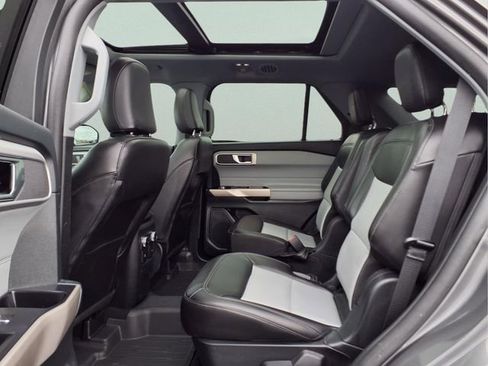 Used 2023 Ford Explorer XLT w/ Equipment Group 202A AWD/4WD image 12