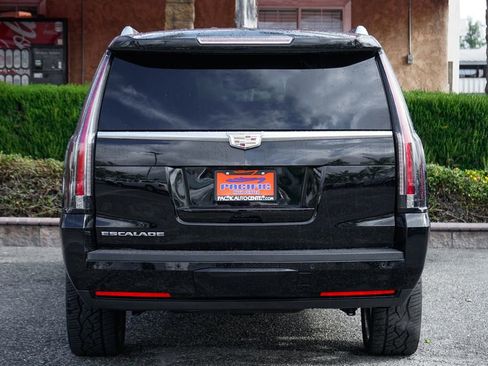 Used 2016 Cadillac Escalade ESV Platinum AWD/4WD image 8