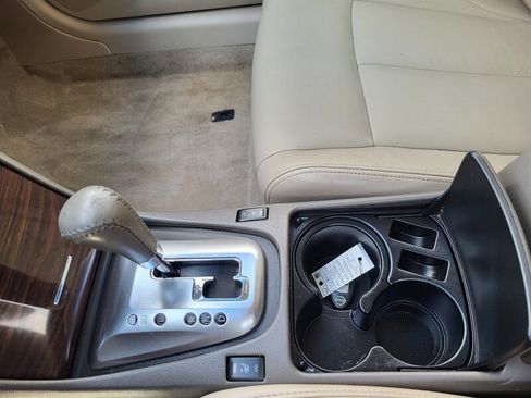 Used 2010 Nissan Altima 3.5 SR w/ Premium Pkg FWD image 19