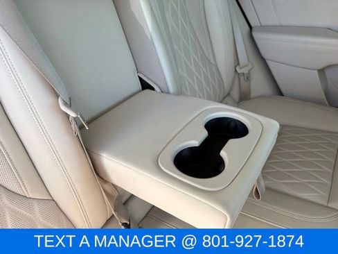 Used 2023 Buick Envision Avenir AWD/4WD image 14