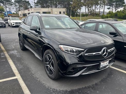 Used 2026 Mercedes-Benz GLC 300 image 2