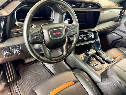 Used 2025 GMC Sierra 1500 AT4 image 9