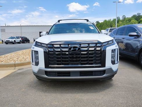 Used 2023 Hyundai Palisade Limited FWD image 2
