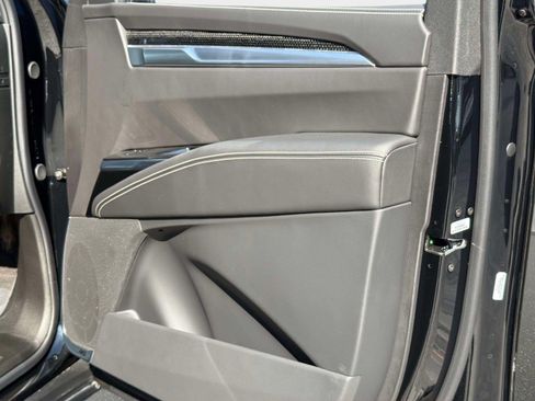 Used 2026 Cadillac Escalade V w/ LPO, ONYX Package AWD/4WD image 25