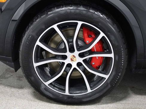 New 2026 Porsche Cayenne S image 40
