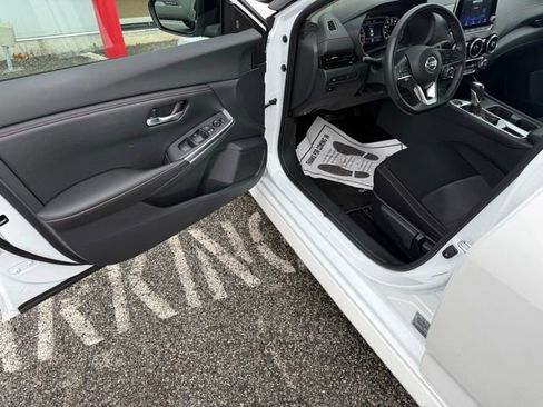 Used 2023 Nissan Sentra SR w/ Midnight Edition Package image 17