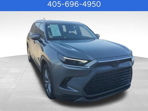 Used 2025 Toyota Grand Highlander AWD Hybrid image 3