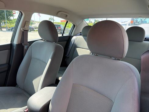 Used 2010 Nissan Sentra 2.0 S w/ Convenience Pkg FWD image 18