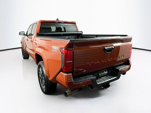 Used 2025 Toyota Tacoma TRD Sport AWD/4WD image 5