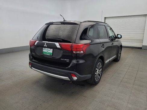 Used 2016 Mitsubishi Outlander SEL AWD/4WD image 9
