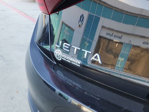 Used 2024 Volkswagen Jetta S image 10