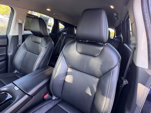 Certified 2025 Nissan Murano SV FWD image 12