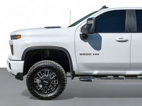 Used 2024 Chevrolet Silverado 3500 LT w/ Convenience Package image 11