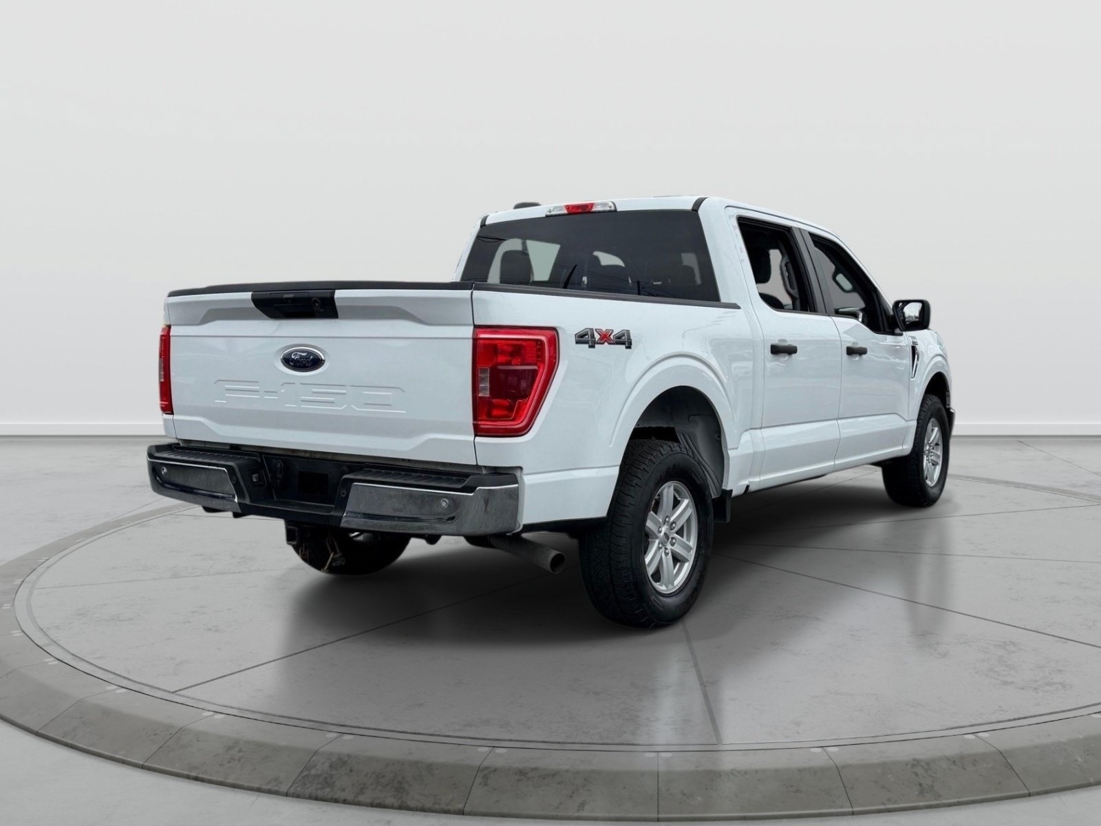Used 2022 Ford F150 XLT w/ Trailer Tow Package AWD/4WD image 8