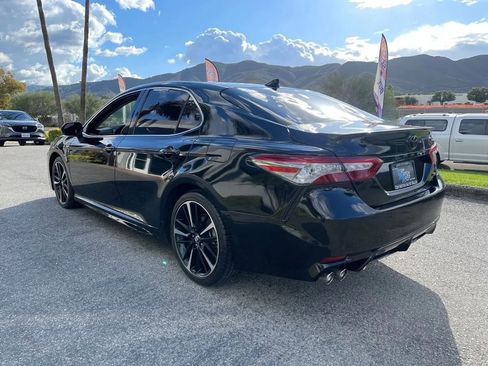 Used 2019 Toyota Camry XSE image 7
