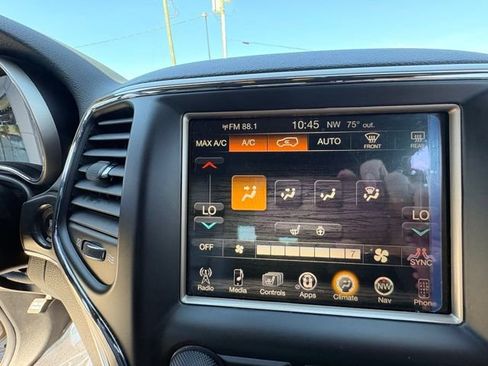 Used 2016 Jeep Grand Cherokee Limited RWD image 30